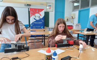 Radionica izrade stalka za mobitel